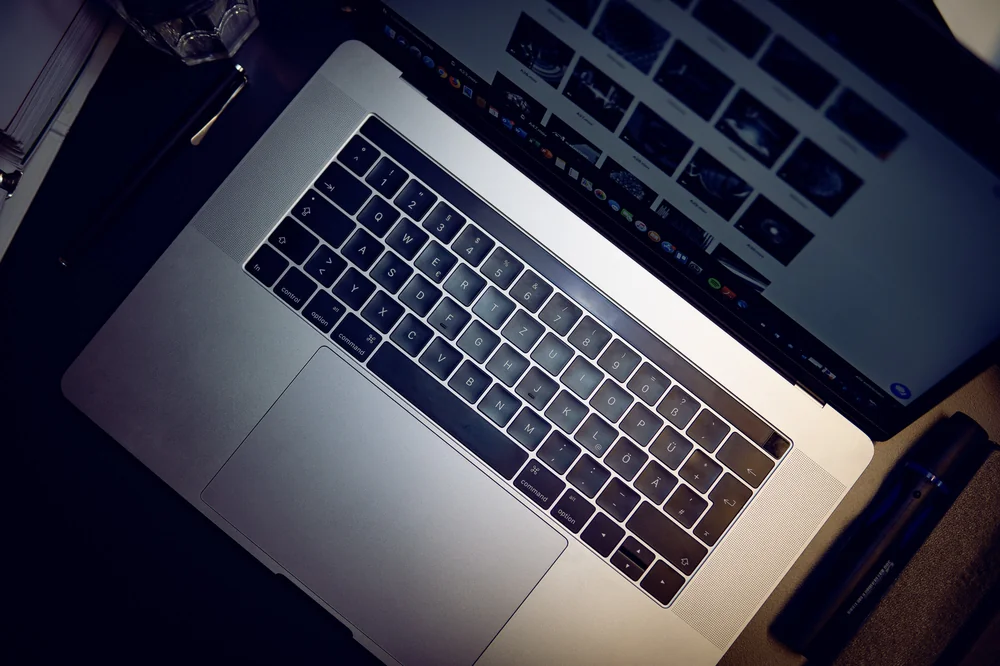 MacBook